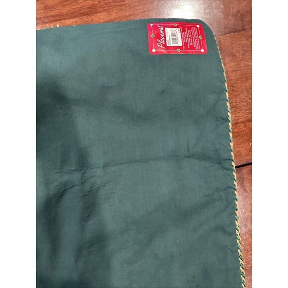 St Nicholas Square Christmas Holiday Red Gold Table Runners, Placemats Green - Picture 7 of 7